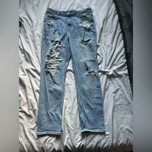 Ripped American Eagle mom jeans (size: women’s 10)